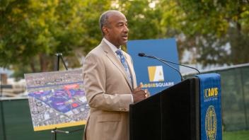 Chancellor May Announces Rehabilitation Building on Aggie Square